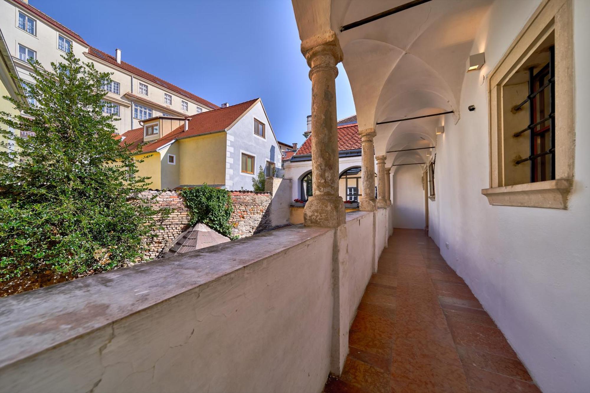 Smile Apartments "Lesehof" Krems an der Donau Bagian luar foto